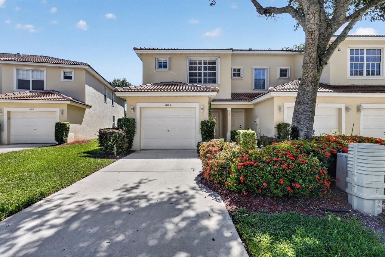 8103 Bellagio Ln - Photo 2 of 35