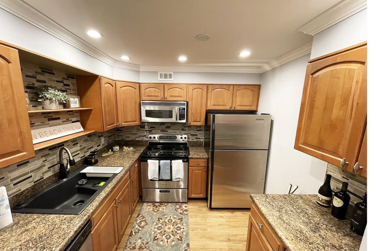 1100 E Indiantown Rd #104 - Photo 4 of 29
