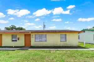 featured image of 4764 Gulfstream Rd