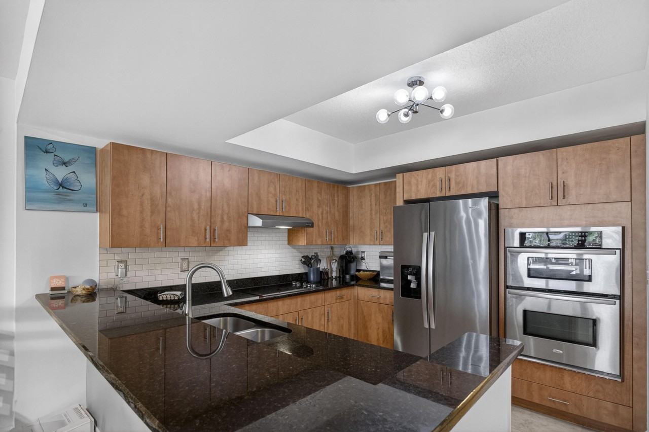 2700 S Federal Hwy #203 - Photo 5 of 29