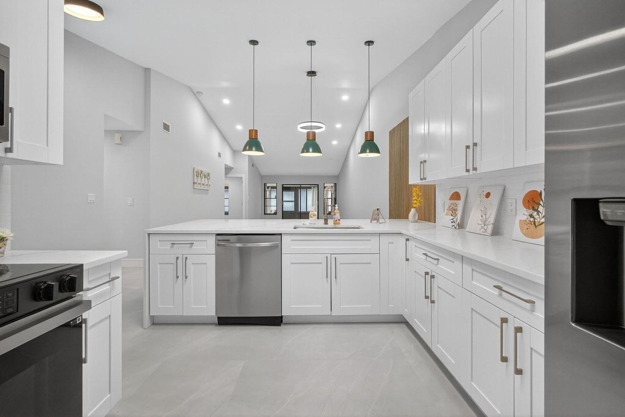 10924 Roebelini Palm Ct #A - Photo 7 of 32