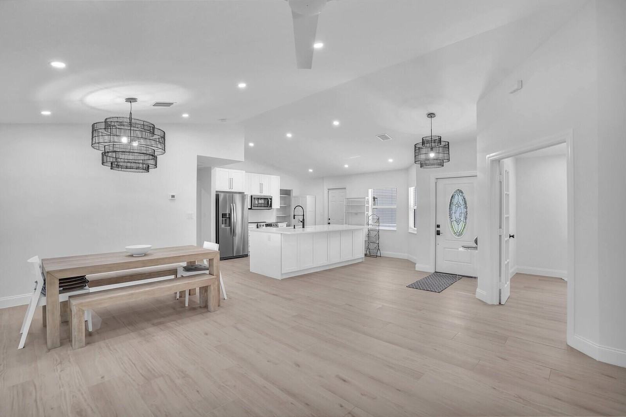 4781 129th Ave N - Photo 5 of 42