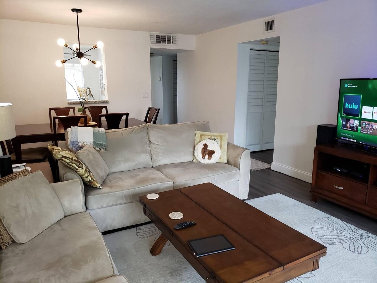 7281 Amberly Ln #401 - Photo 4 of 12