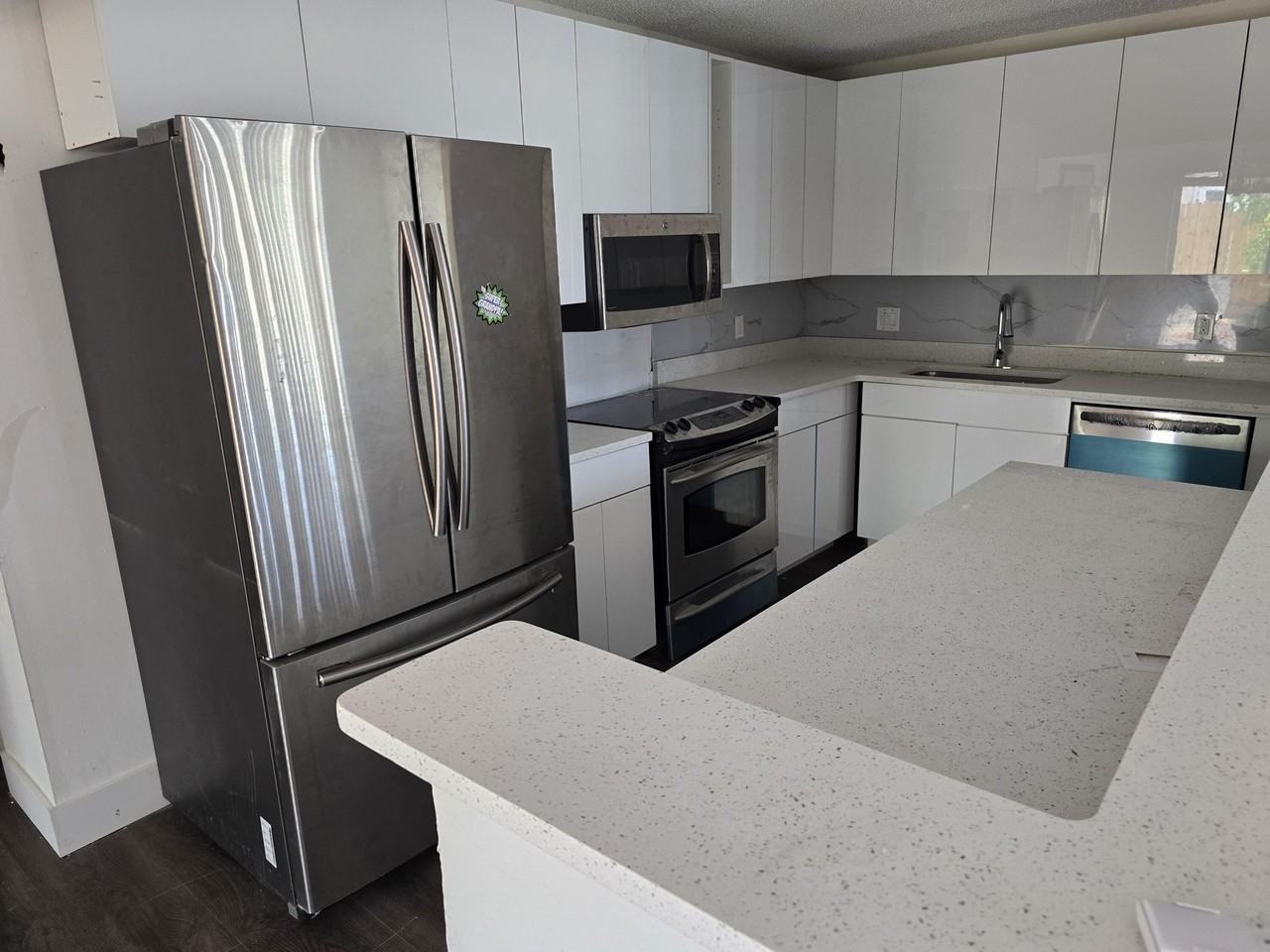 435 Sw 61st Ter - Photo 3 of 18