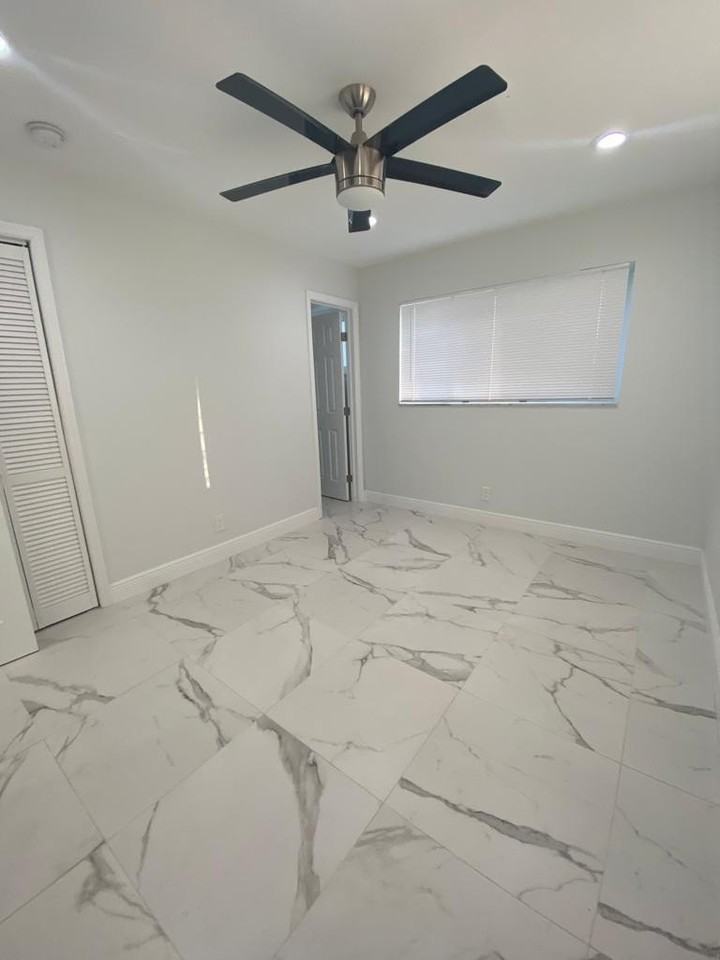 2846 N Dixie Hwy - Photo 4 of 9