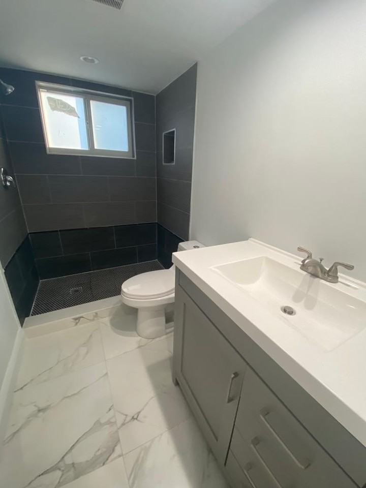 2846 N Dixie Hwy - Photo 7 of 9