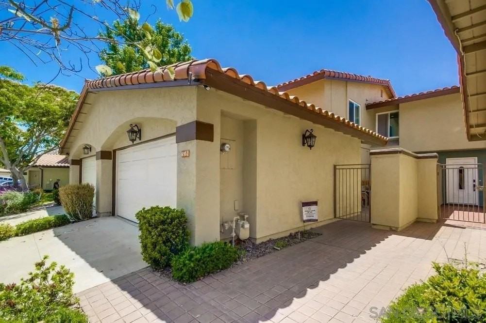 6952 Camino Amero - Photo 4 of 50