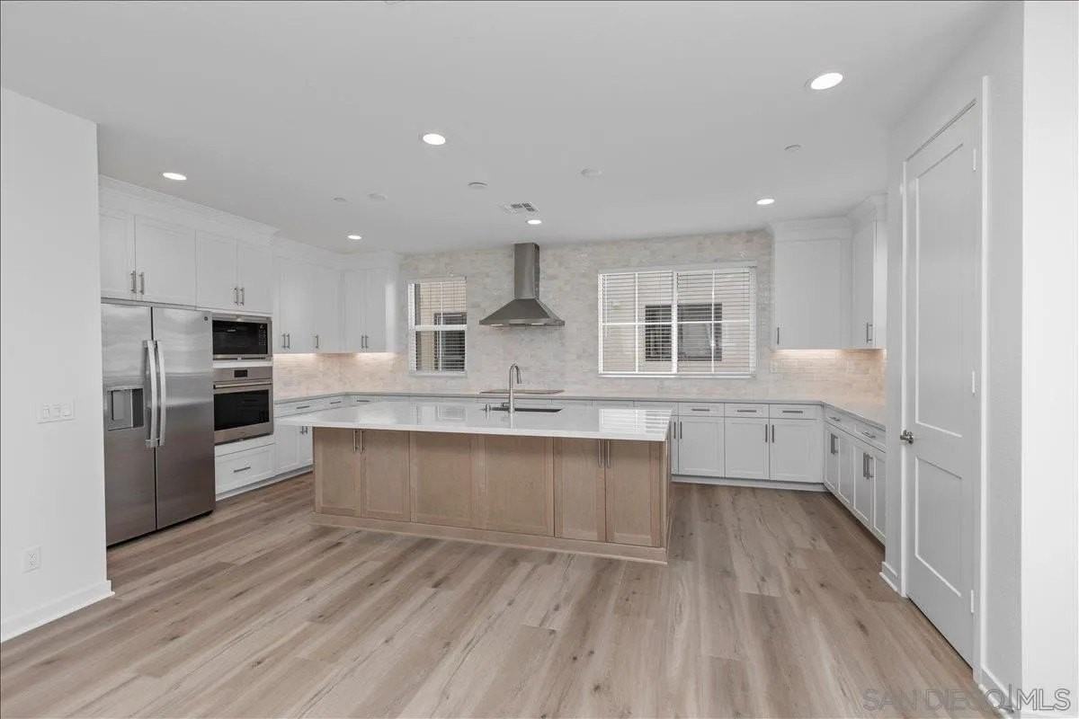 2600 Quince Way - Photo 3 of 50