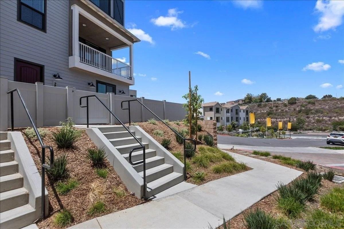 2600 Quince Way - Photo 4 of 50