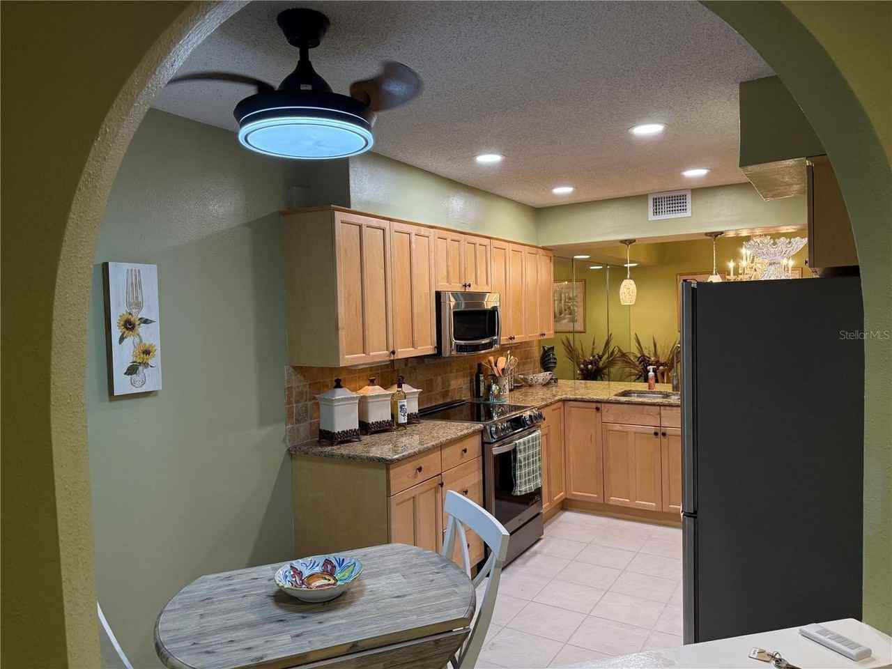5770 Ashton Lake Dr #8 - Photo 6 of 46