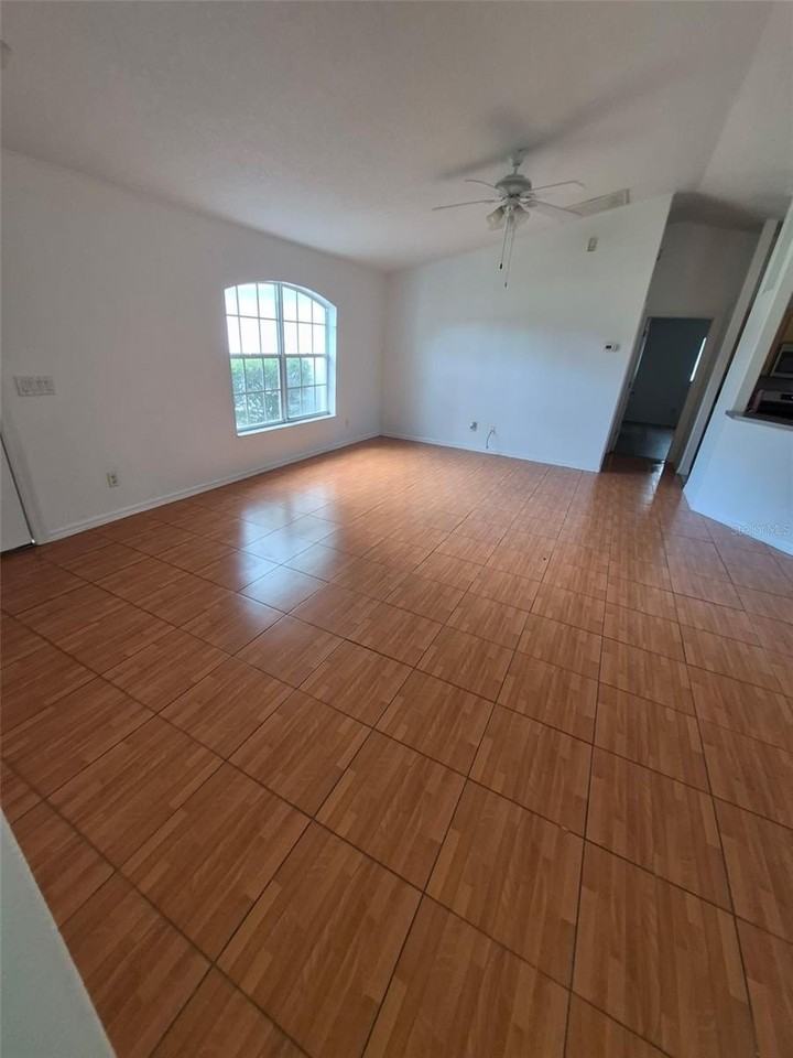 4254 Cynthia Ter - Photo 3 of 14