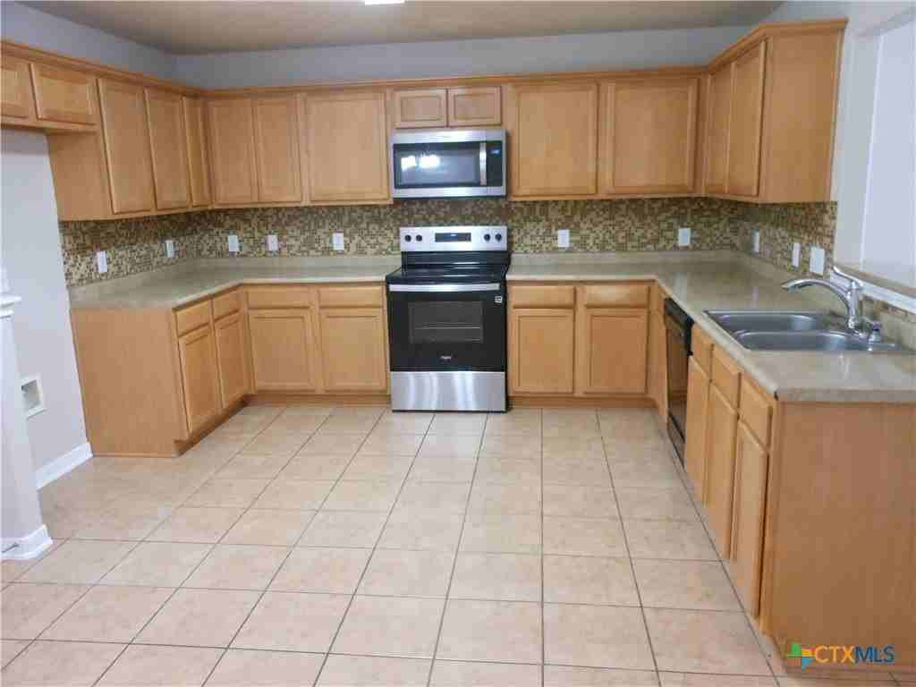 312 Sparrow - Photo 5 of 29