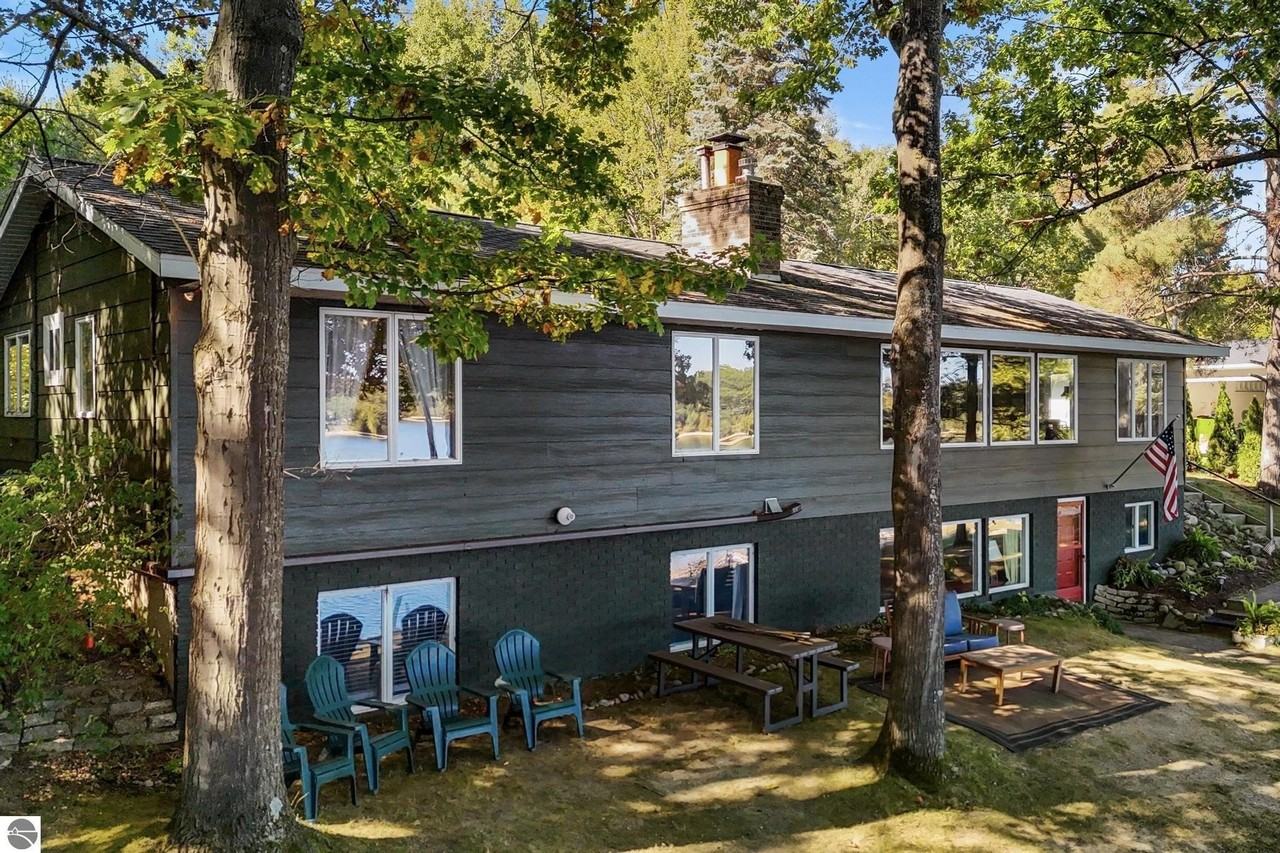 5521 Silver Sunrise Trl - Photo 2 of 50
