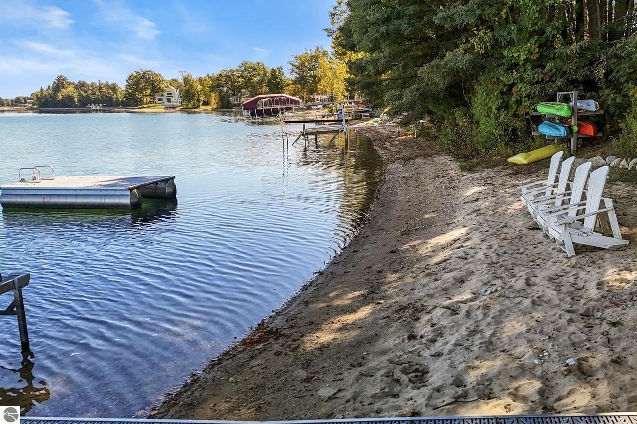 5521 Silver Sunrise Trl - Photo 5 of 50