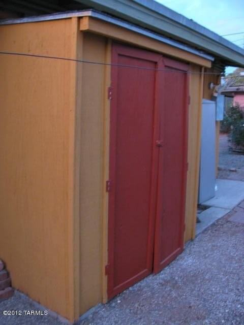 2722 N Warren Ave - Photo 5 of 22