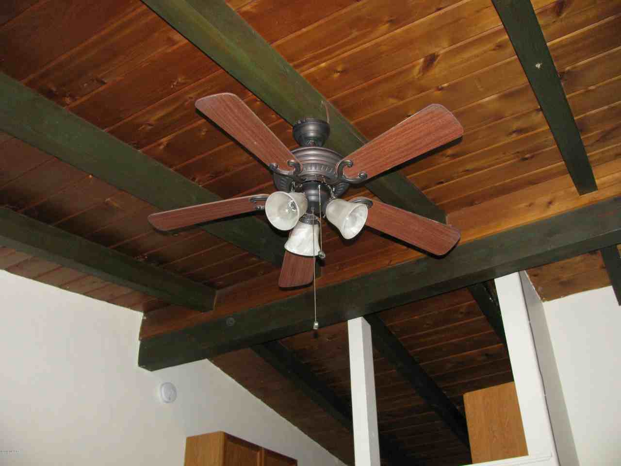 2722 N Warren Ave - Photo 6 of 22
