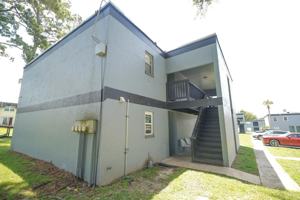 featured image of 2325 W Pensacola St #223