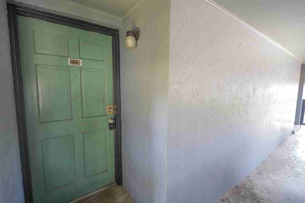 2325 W Pensacola St #223 - Photo 2 of 17