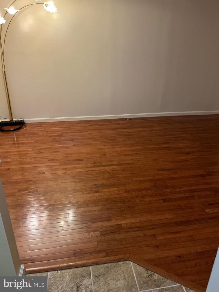 33 Hiddencreek Ct - Photo 3 of 31