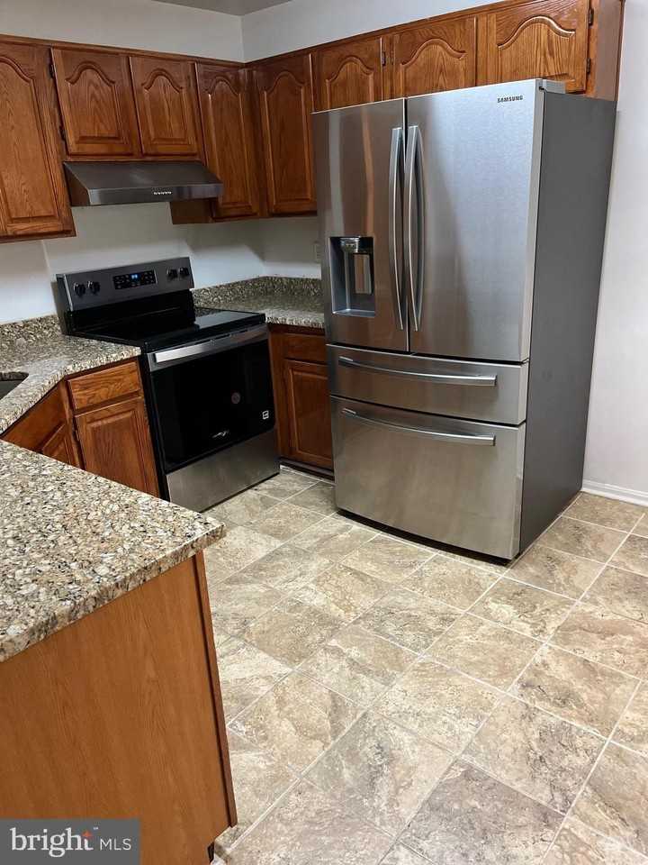 33 Hiddencreek Ct - Photo 5 of 31
