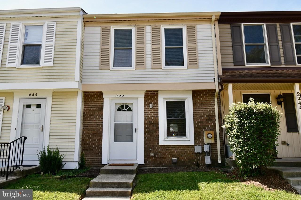222 Canfield Ter - Photo 2 of 20