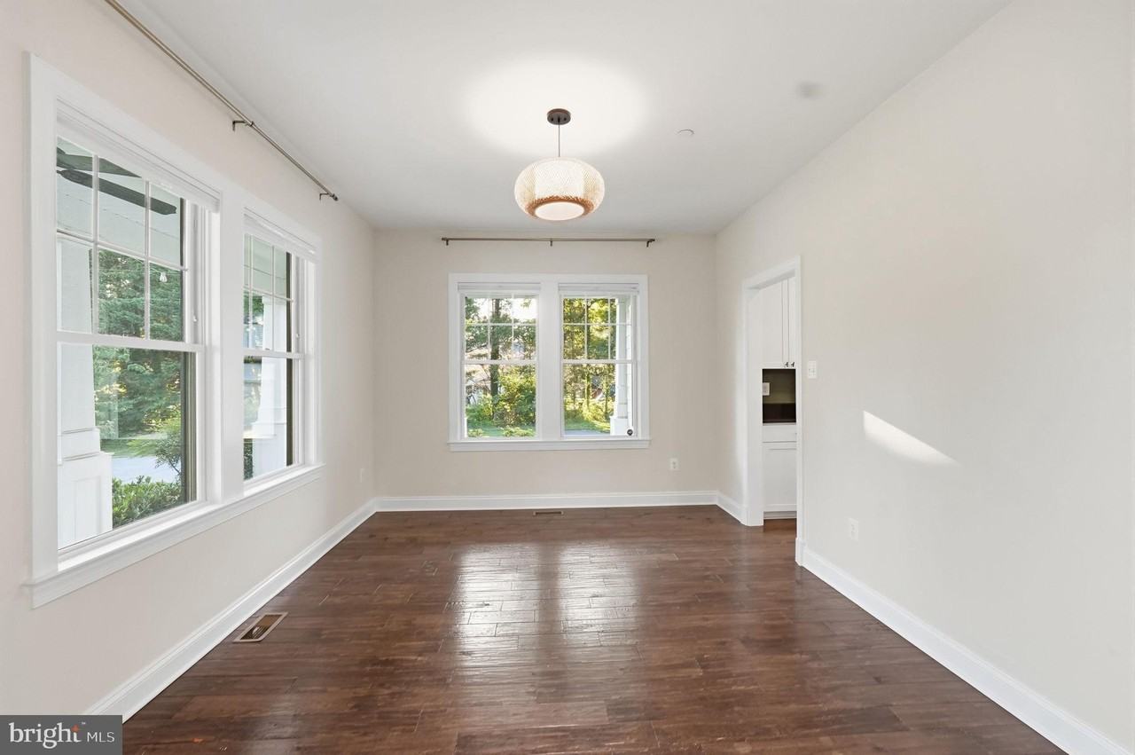 17601 Crystal Spring Ter - Photo 4 of 50