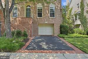 featured image of 8904 Barrowgate Ct