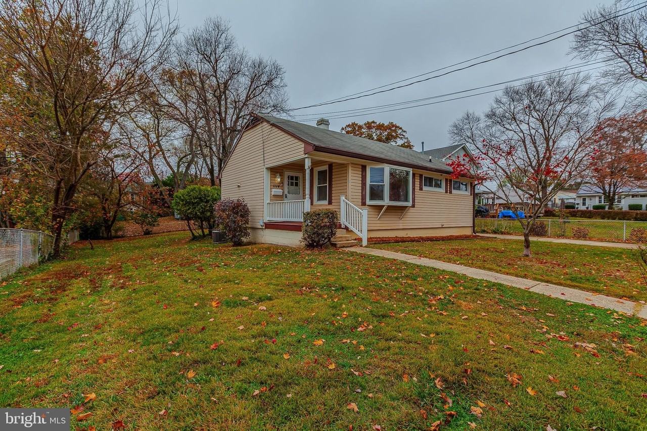 1114 Highwood Rd - Photo 3 of 37