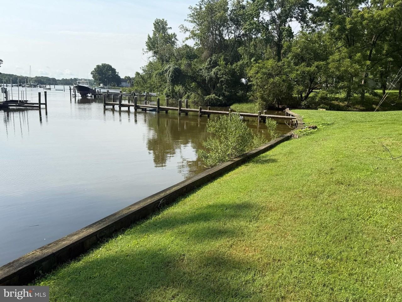 109 Yewell Rd - Photo 6 of 19