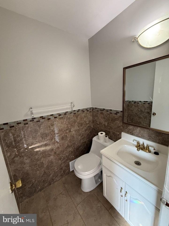 5137 Euston Ct - Photo 3 of 29