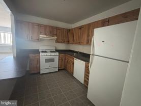 2419 Tremont St #B - Photo 1 of 1