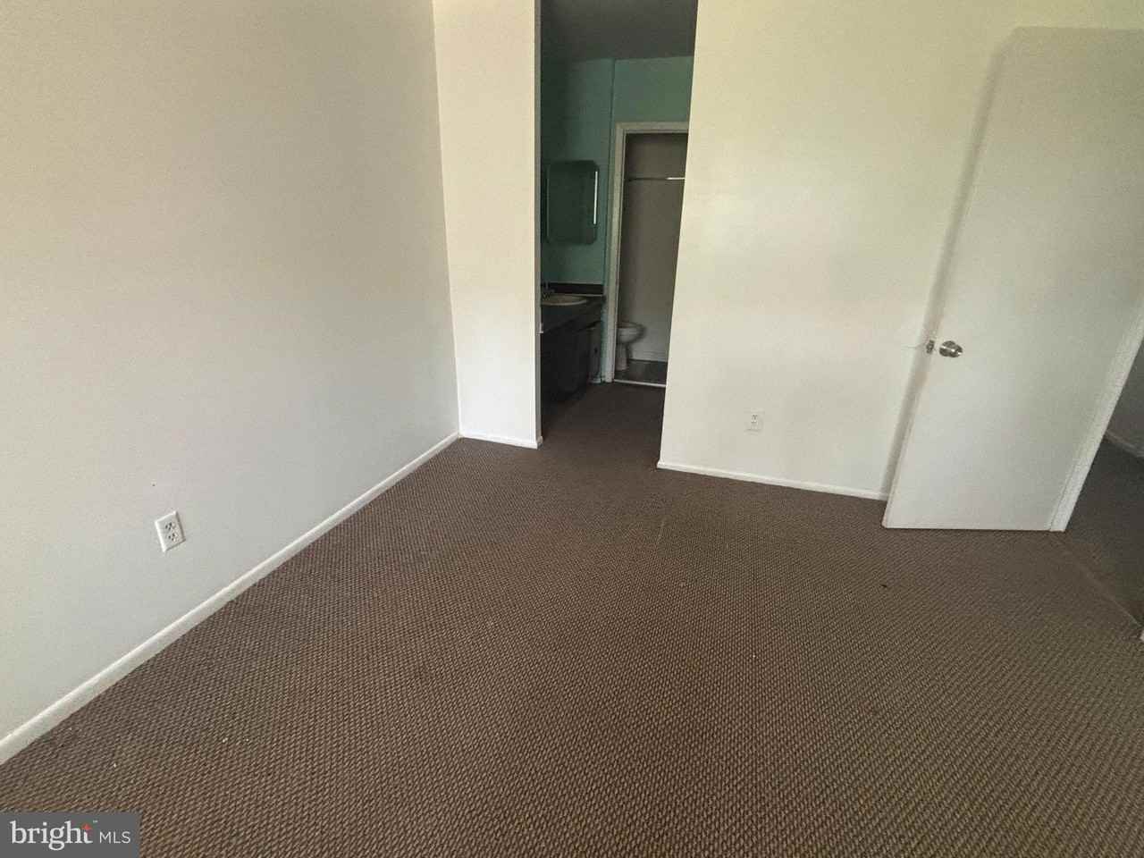 2419 Tremont St #B - Photo 4 of 6