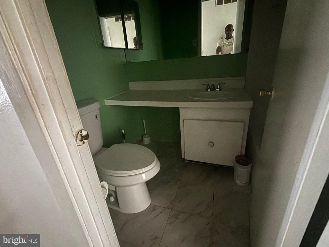 2419 Tremont St #B - Photo 6 of 6