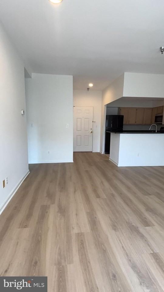 2400 Clarendon Blvd #PH08 - Photo 2 of 8