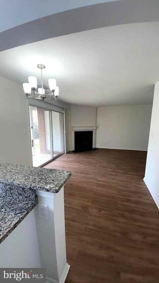 2602 S Arlington Mill Dr Apt E - Photo 7 of 25