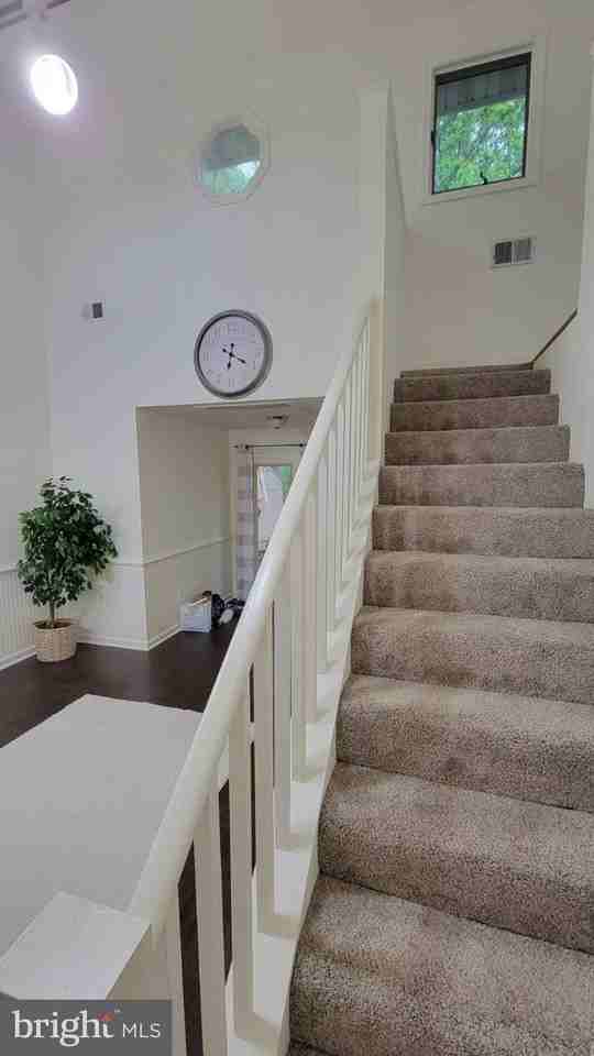 115 Deer Hill Ct - Photo 4 of 28