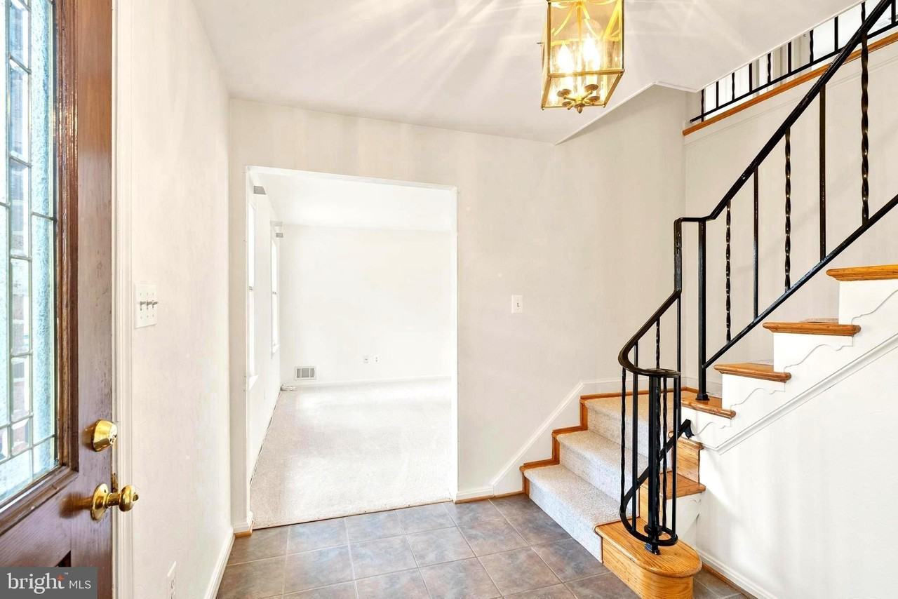 7109 Davis Ct - Photo 5 of 50