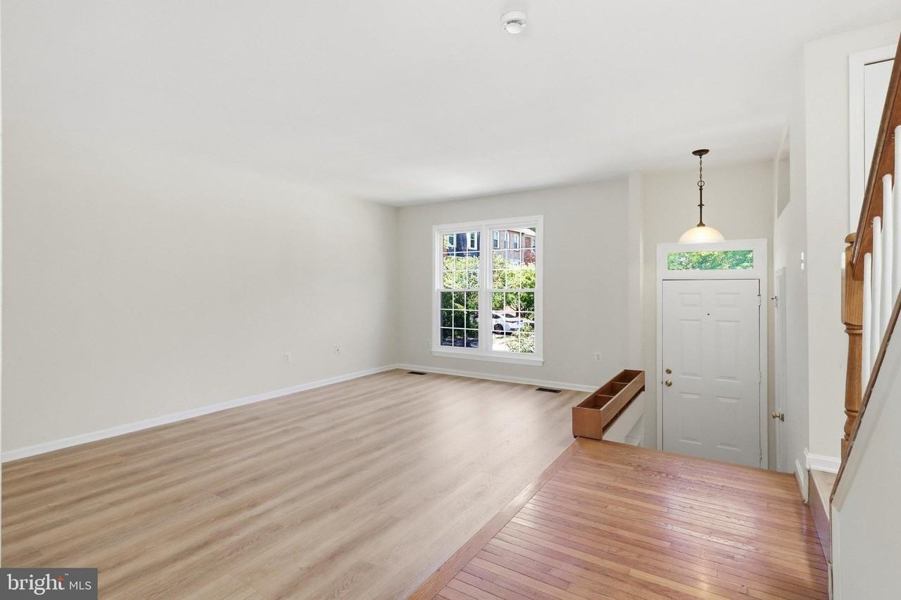 12214 Grassy Hill Ct - Photo 5 of 44