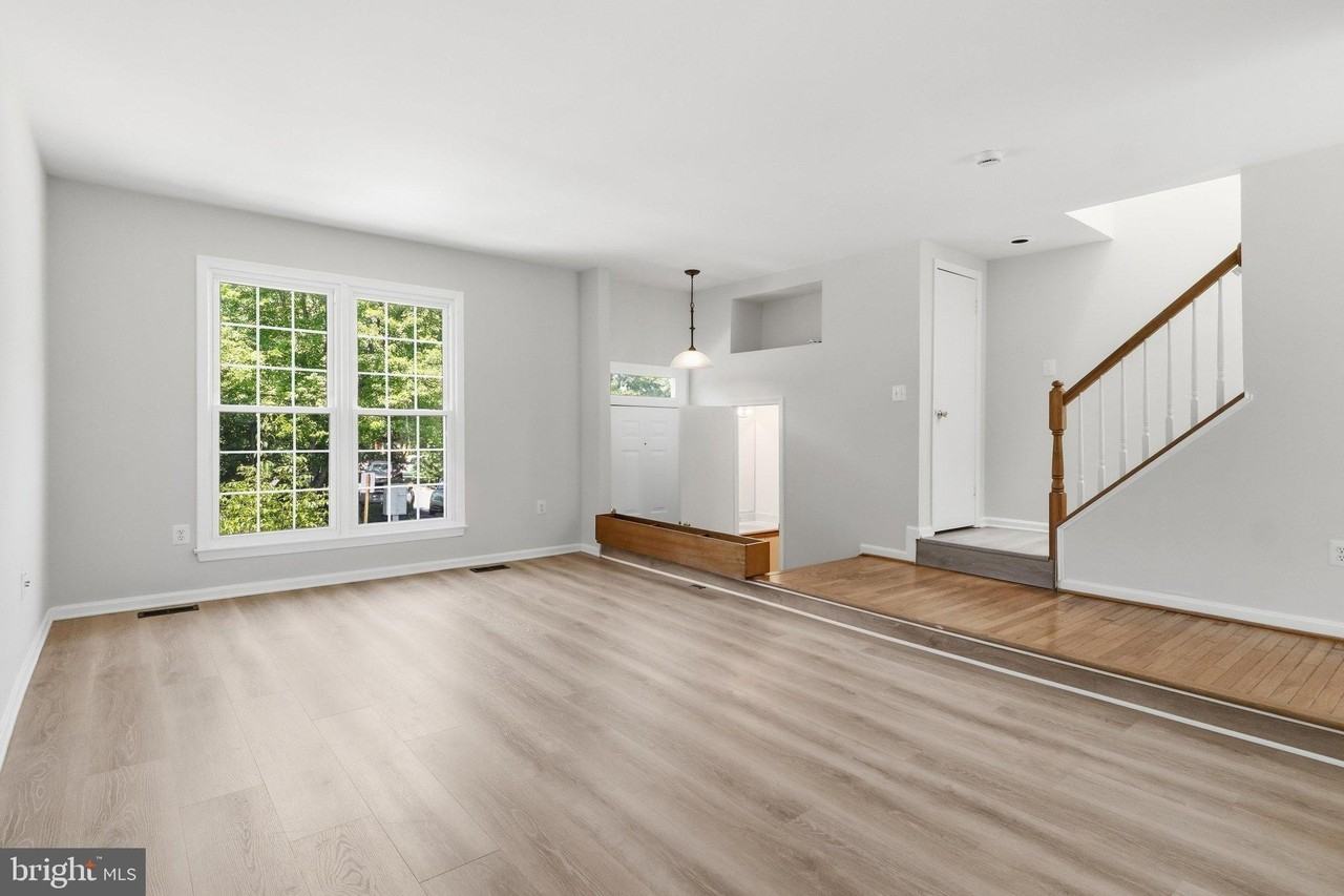 12214 Grassy Hill Ct - Photo 6 of 44