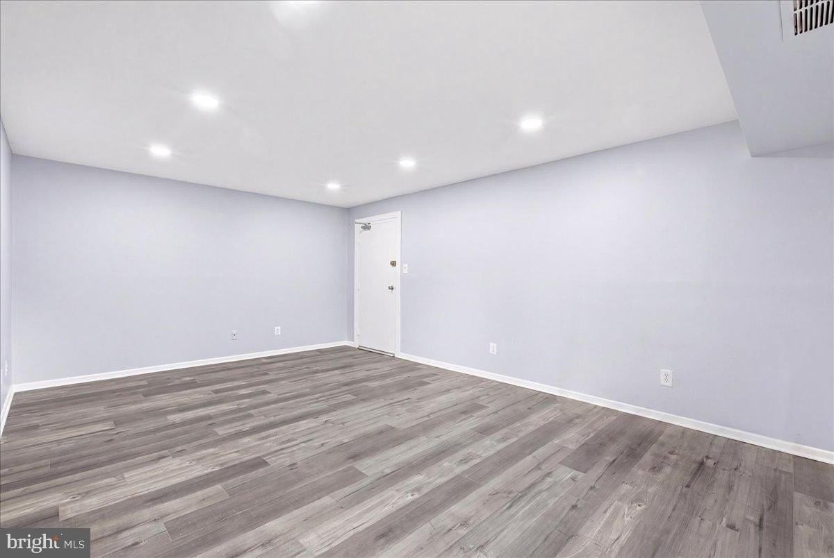 218 Locust St Se #142 - Photo 2 of 19