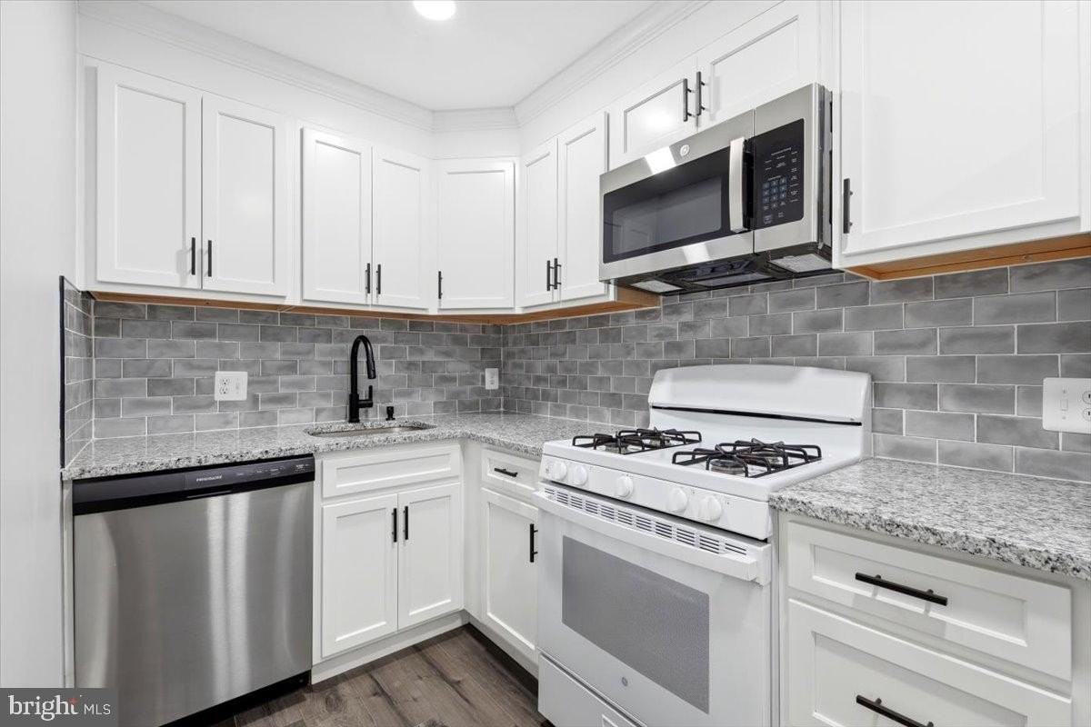 218 Locust St Se #142 - Photo 6 of 19