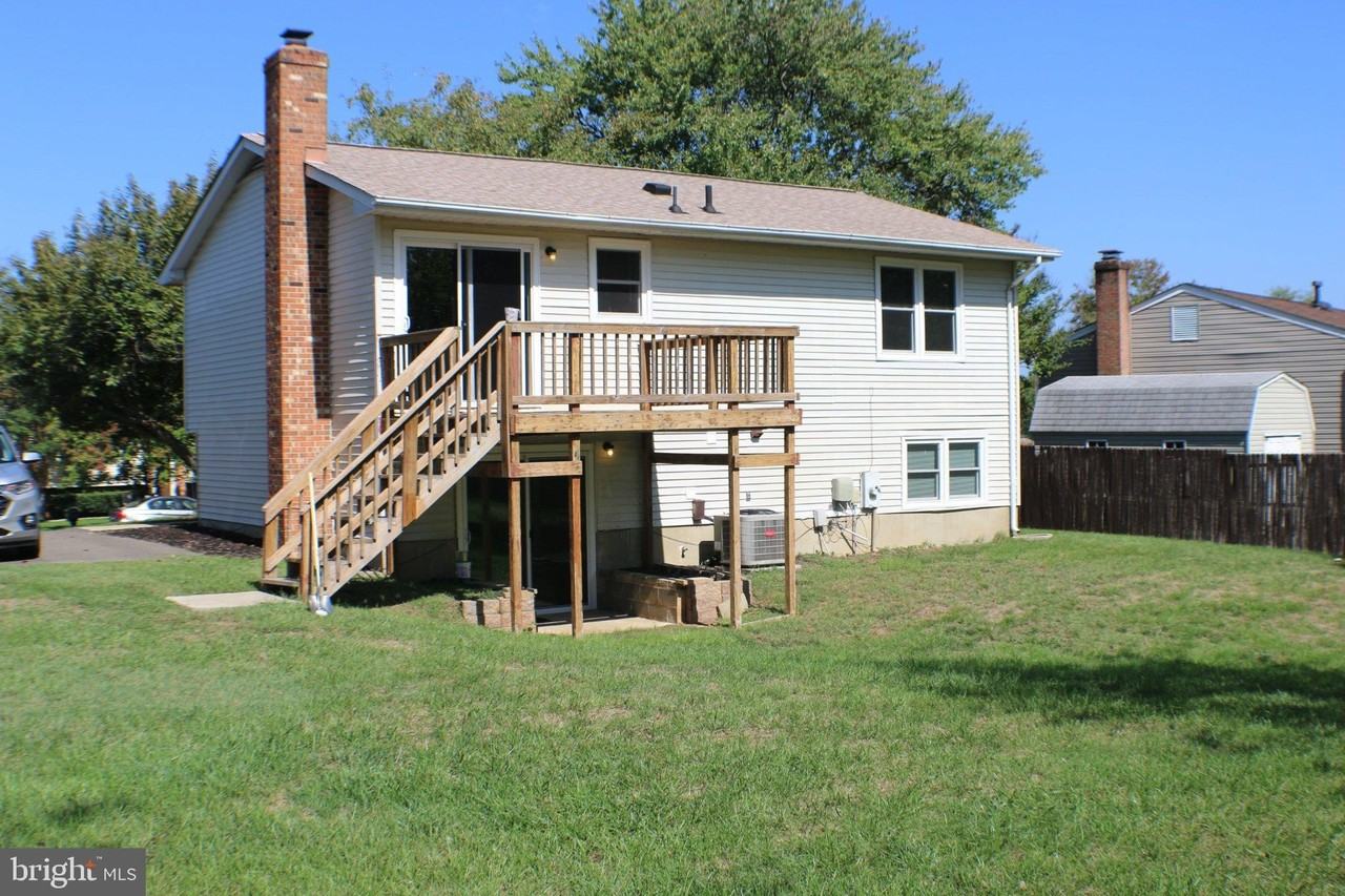 5077 Macnamara Dr - Photo 3 of 5