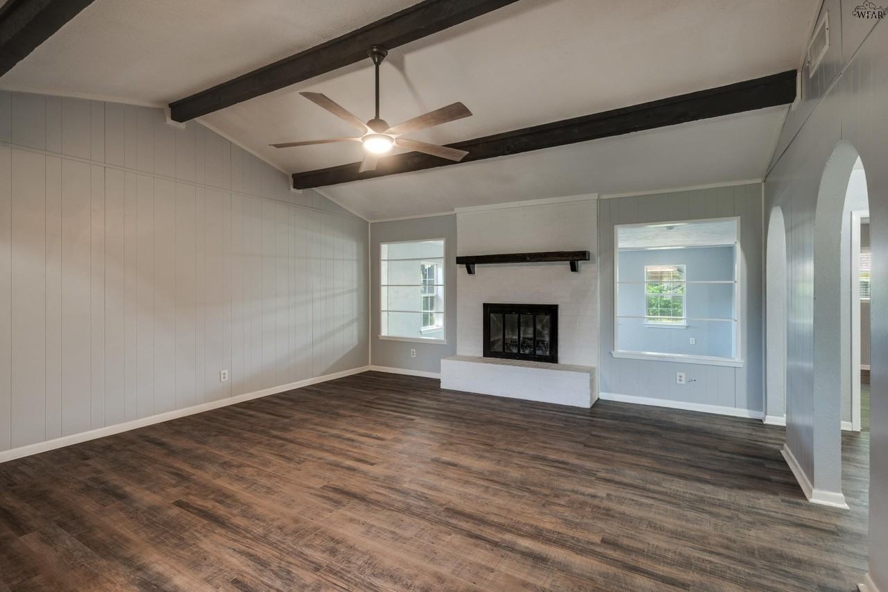 3510 Kent Ln - Photo 4 of 36