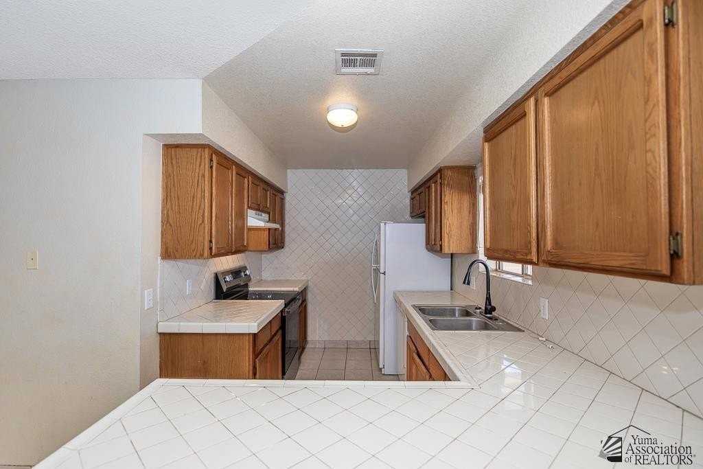 1740 S 48th Way - Photo 5 of 23