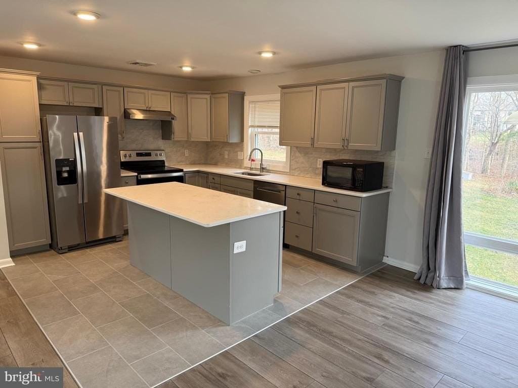 874 Oakdale Dr - Photo 2 of 19