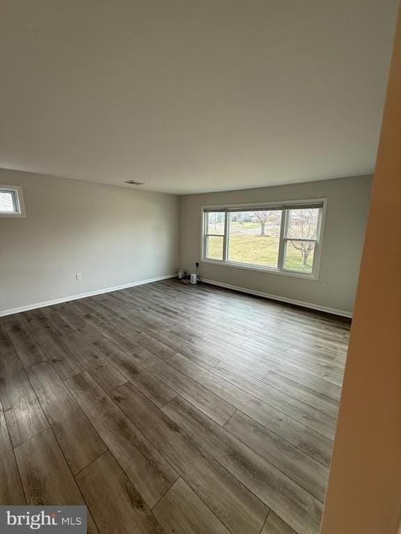 874 Oakdale Dr - Photo 5 of 19