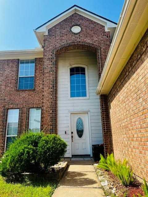 20523 Naples Terrace Ln - Photo 2 of 19