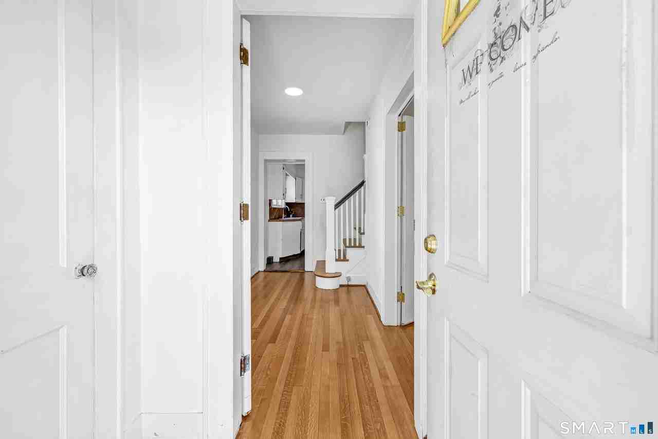 170 Huntington Tpke - Photo 4 of 40