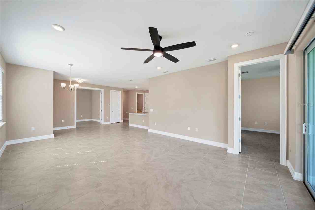 305 Ibiza Loop - Photo 5 of 45