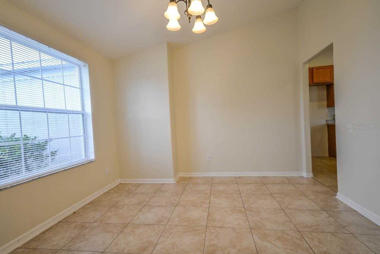 1607 Avondale Ridge Dr - Photo 3 of 24